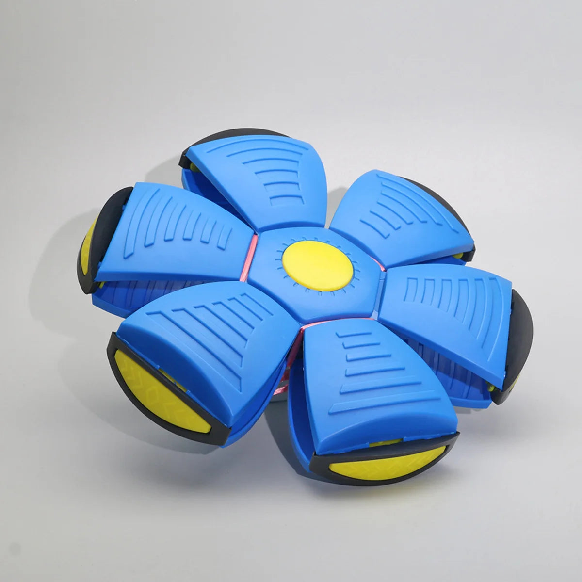 Magic Flying Saucer Ball - Bouncing Pet Toy
